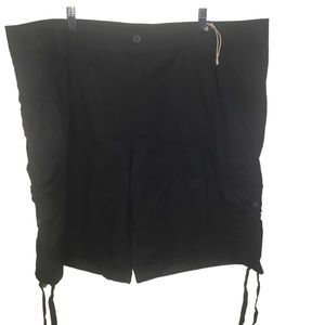 LA Blues Woman’s Cargo Shorts - Black - Size 24 - NWOT